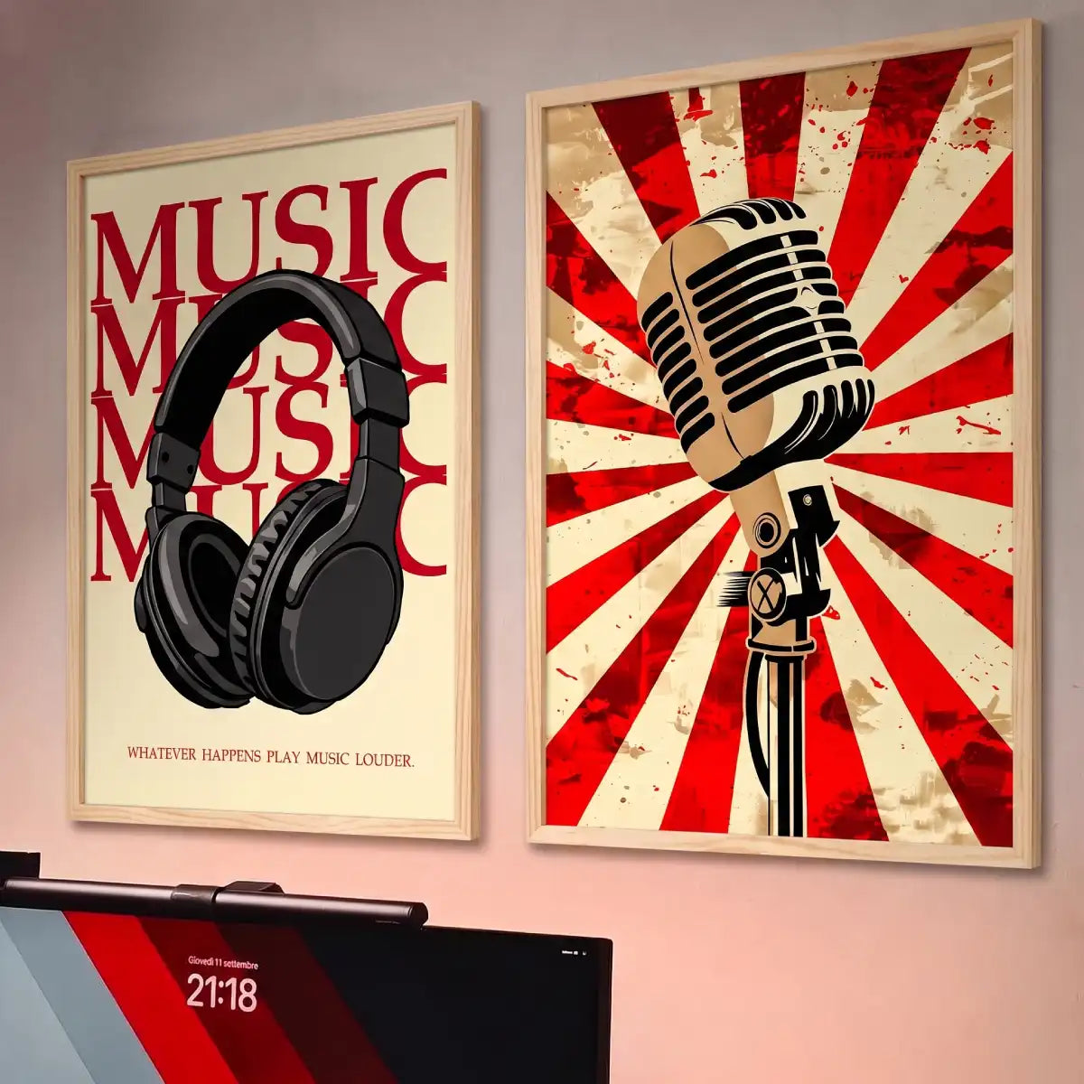 Retro Microphone Sunburst Wall Art - PIB114
